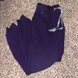 PURPLE JOGGERS FIGS